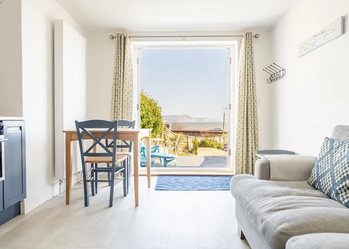 Stunning Little House, 2 Mins From Lyme Regis Beach With A Sea View To Die For. Sleeps 2, Free Parking, Small Dog Welcome.