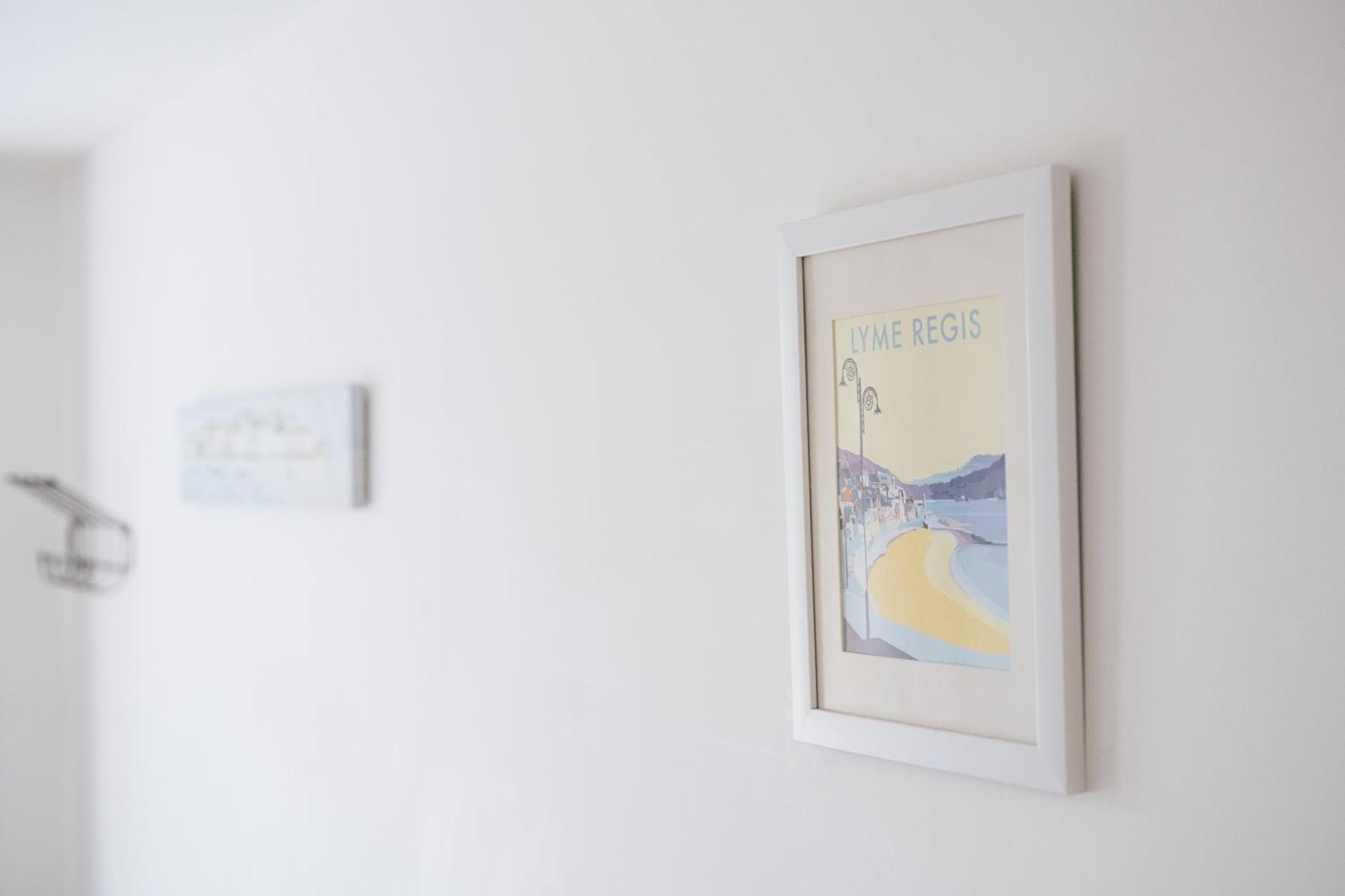Stunning Little House, 2 Mins From With A Sea View To For. Sleeps 2, Free Parking, Small Dog Welcome. Holiday home Lyme Regis