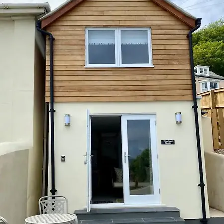 Stunning Little House, 2 Mins From Lyme Regis Beach With A Sea View To Die For. Sleeps 2, Free Parking, Small Dog Welcome. Exterior photo